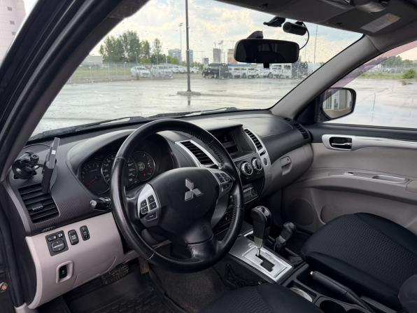 Mitsubishi Pajero Sport II Рестайлинг с пробегом 2013 года, цена 1 900 000 рублей, 226805 км, внедорожник, Автокод Объявления