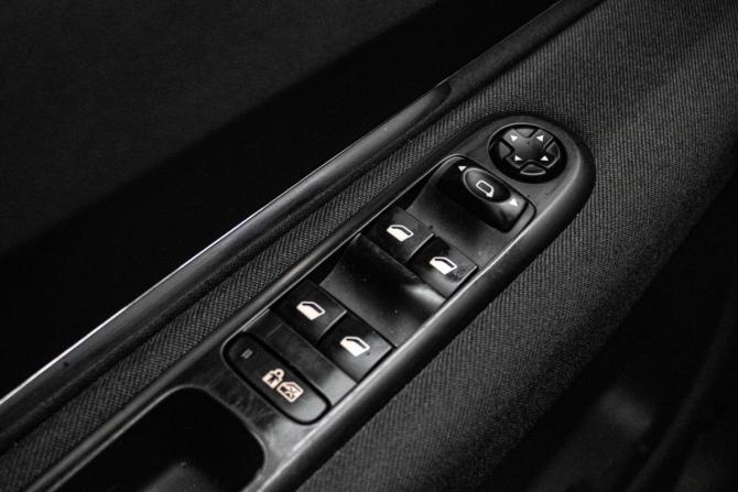 Peugeot 3008 I с пробегом 2011 года, цена 849 000 рублей, 96303 км, внедорожник, Автокод Объявления