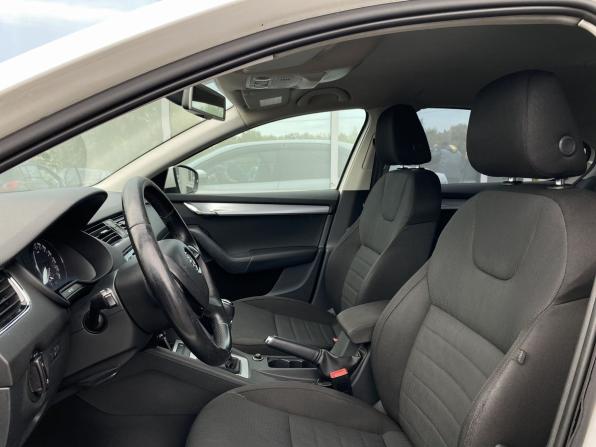 Skoda Octavia III (A7) с пробегом 2014 года, цена 949 000 рублей, 260643 км, лифтбек, Автокод Объявления