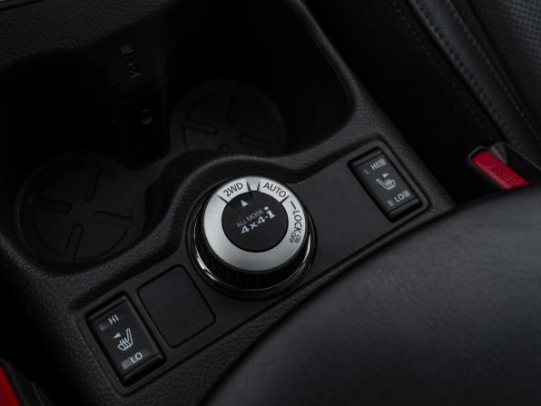 Nissan Qashqai II с пробегом 2017 года, цена 1 948 000 рублей, 113850 км, внедорожник, Автокод Объявления