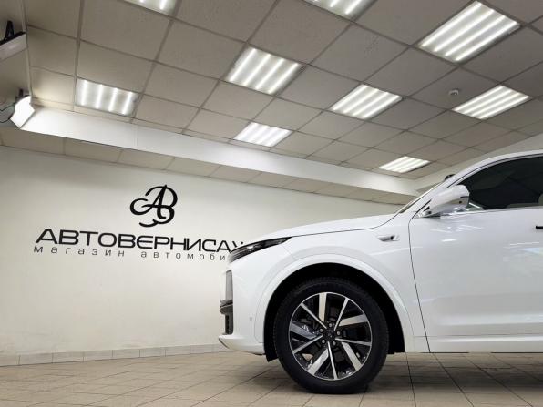 Li Auto (Lixiang) L7 I с пробегом 2023 года, цена 5 580 000 рублей, 48160 км, внедорожник, Автокод Объявления