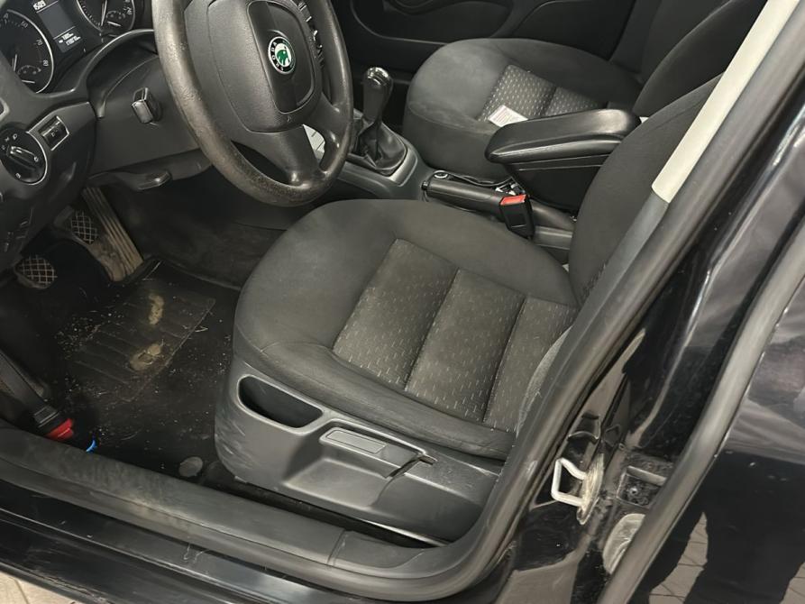 Skoda Octavia II (A5) Рестайлинг Санкт-Петербург  - изображение 4
