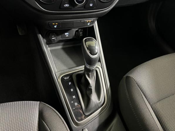 Hyundai Solaris II Рестайлинг с пробегом 2022 года, цена 1 597 000 рублей, 80276 км, седан, Автокод Объявления
