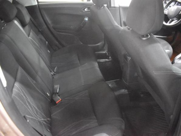 Peugeot 208 I с пробегом 2013 года, цена 584 000 рублей, 132008 км, хэтчбек, Автокод Объявления