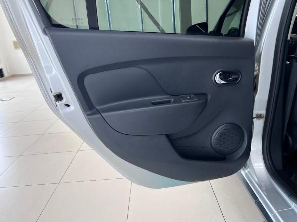 Renault Sandero II Рестайлинг с пробегом 2019 года, цена 1 230 000 рублей, 92000 км, хэтчбек, Автокод Объявления