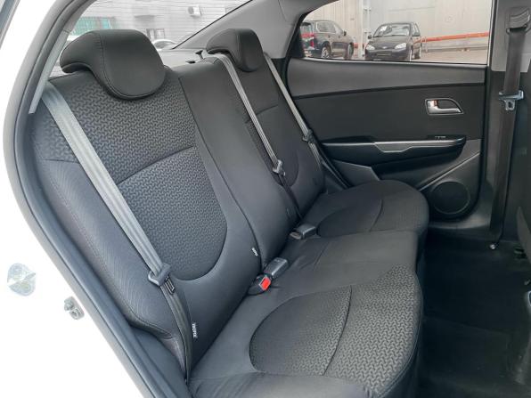 Kia Rio III Рестайлинг с пробегом 2016 года, цена 926 000 рублей, 217756 км, седан, Автокод Объявления