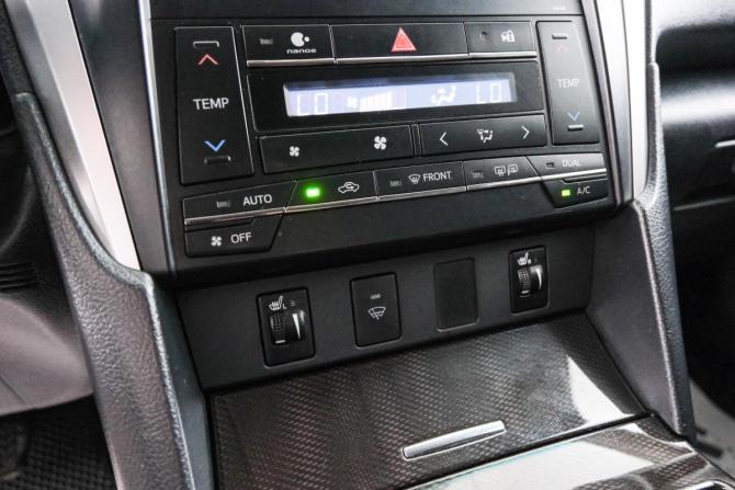 Toyota Camry VII (XV50) Рестайлинг с пробегом 2015 года, цена 2 599 000 рублей, 243000 км, седан, Автокод Объявления