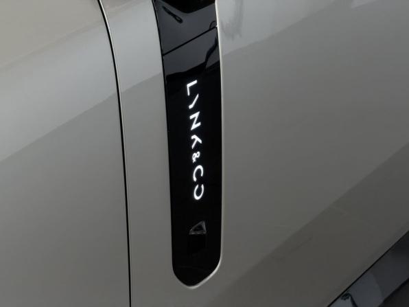 Lynk &amp; Co 900 с пробегом 2026 года, цена 8 000 000 рублей, 35 км, внедорожник, Автокод Объявления