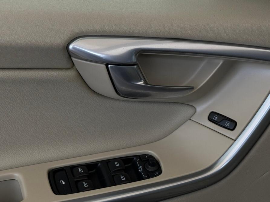 Volvo XC60 I Рестайлинг Москва  - изображение 10