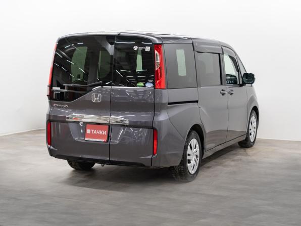 Honda Stepwgn V Рестайлинг с пробегом 2019 года, цена 1 700 000 рублей, 62809 км, минивэн, Автокод Объявления