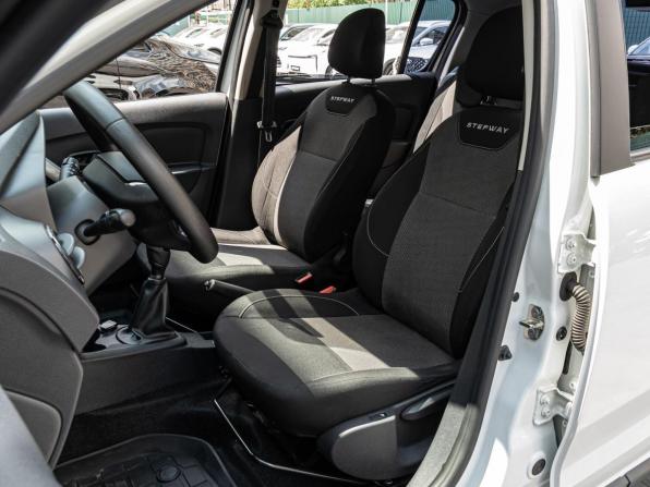 Renault Sandero II Рестайлинг с пробегом 2020 года, цена 1 260 000 рублей, 67210 км, хэтчбек, Автокод Объявления