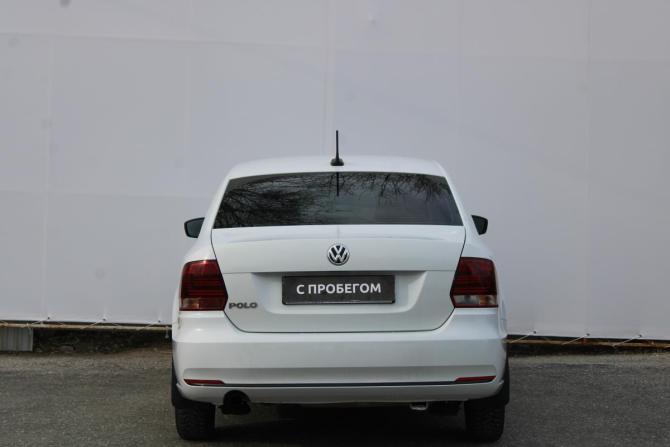 Volkswagen Polo V Рестайлинг с пробегом 2018 года, цена 865 000 рублей, 120000 км, седан, Автокод Объявления