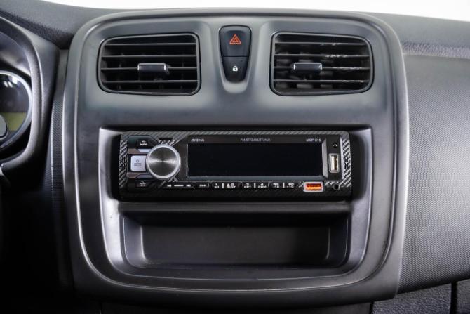 Renault Logan II Рестайлинг с пробегом 2019 года, цена 599 000 рублей, 235000 км, седан, Автокод Объявления