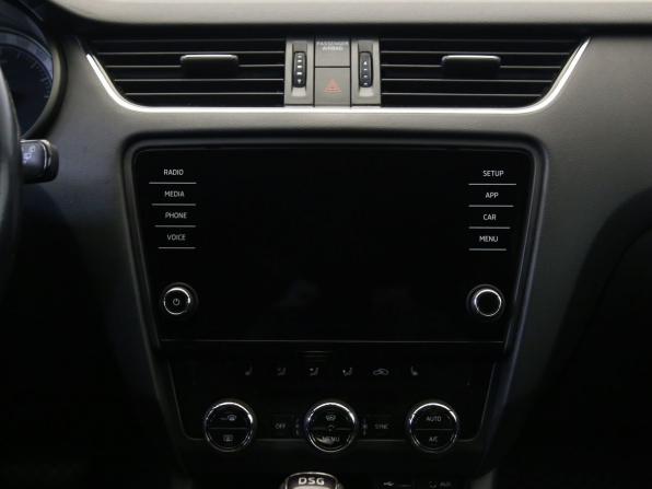 Skoda Octavia III (A7) Рестайлинг с пробегом 2017 года, цена 1 695 000 рублей, 198860 км, лифтбек, Автокод Объявления
