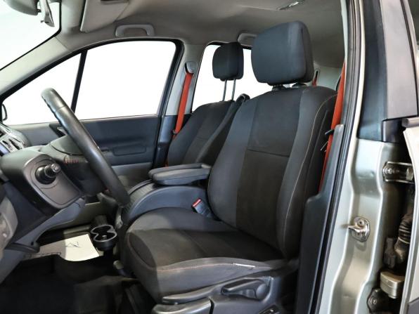 Renault Scenic II Рестайлинг с пробегом 2007 года, цена 617 000 рублей, 234437 км, компактвэн, Автокод Объявления