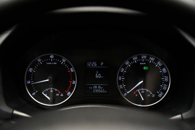 Skoda Octavia II (A5) Рестайлинг с пробегом 2013 года, цена 1 080 000 рублей, 239845 км, лифтбек, Автокод Объявления