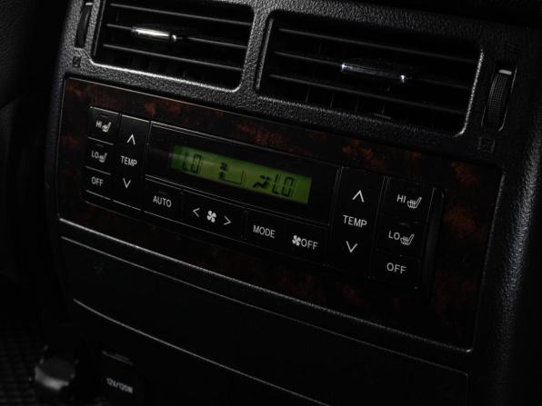 Toyota Land Cruiser 200 Series Рестайлинг 1 с пробегом 2012 года, цена 4 149 000 рублей, 217178 км, внедорожник, Автокод Объявления