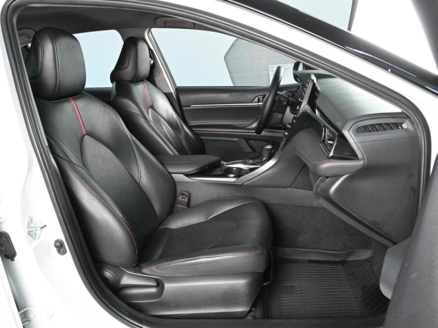 Toyota Camry VIII (XV70) Рестайлинг Ростов-на-Дону  - изображение 8