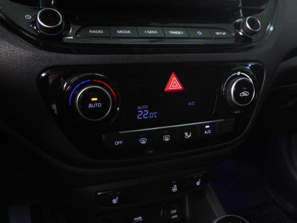 Hyundai Solaris II Рестайлинг с пробегом 2021 года, цена 1 589 000 рублей, 93551 км, седан, Автокод Объявления