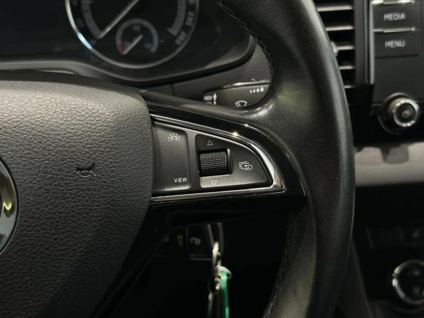 Skoda Karoq I с пробегом 2020 года, цена 2 070 000 рублей, 104873 км, внедорожник, Автокод Объявления