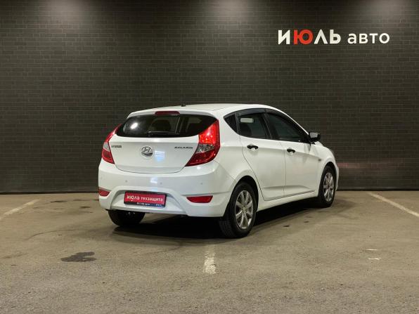 Hyundai Solaris I с пробегом 2014 года, цена 790 000 рублей, 185438 км, хэтчбек, Автокод Объявления