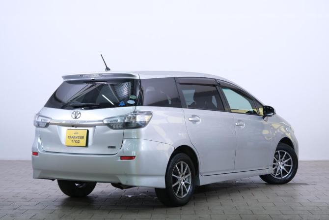 Toyota Wish II Рестайлинг с пробегом 2014 года, цена 1 719 000 рублей, 125000 км, минивэн, Автокод Объявления