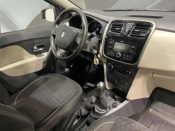Renault Logan II с пробегом 2017 года, цена 847 000 рублей, 113293 км, седан, Автокод Объявления