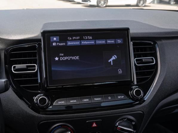 Hyundai Solaris II Рестайлинг с пробегом 2021 года, цена 1 610 000 рублей, 75796 км, седан, Автокод Объявления