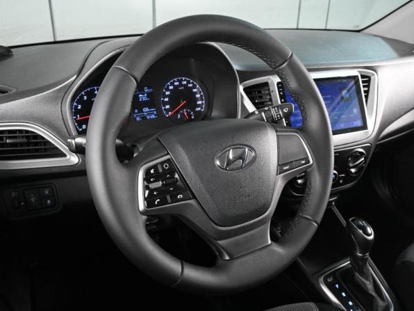 Hyundai Solaris II Рестайлинг с пробегом 2021 года, цена 1 499 000 рублей, 76428 км, седан, Автокод Объявления