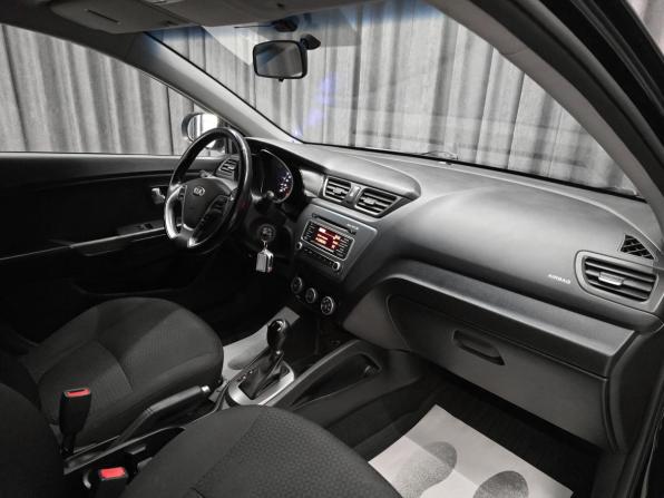 Kia Rio III Рестайлинг с пробегом 2016 года, цена 1 100 000 рублей, 102010 км, хэтчбек, Автокод Объявления
