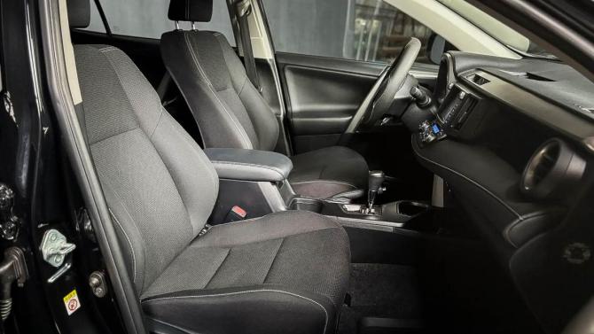 Toyota RAV4 IV (XA40) Рестайлинг с пробегом 2017 года, цена 2 230 000 рублей, 127516 км, внедорожник, Автокод Объявления