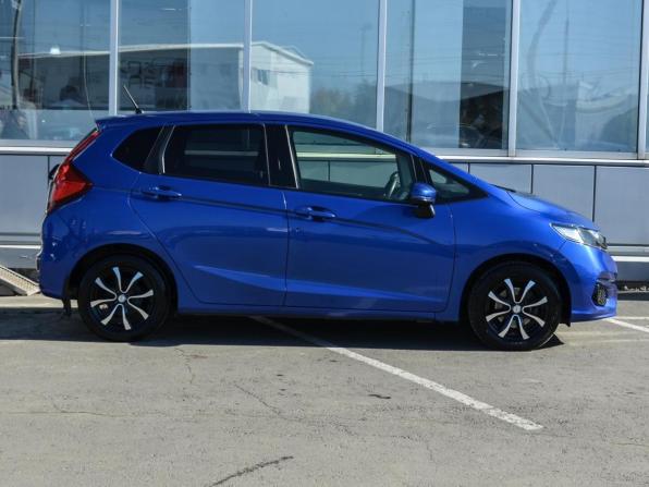 Honda Fit III Рестайлинг с пробегом 2019 года, цена 1 279 000 рублей, 66492 км, хэтчбек, Автокод Объявления