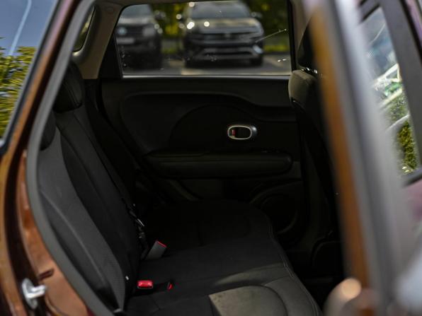 Kia Soul II Рестайлинг с пробегом 2018 года, цена 1 269 000 рублей, 259203 км, хэтчбек, Автокод Объявления