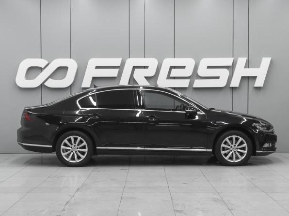 Volkswagen Passat B8 с пробегом 2016 года, цена 1 940 000 рублей, 214990 км, седан, Автокод Объявления