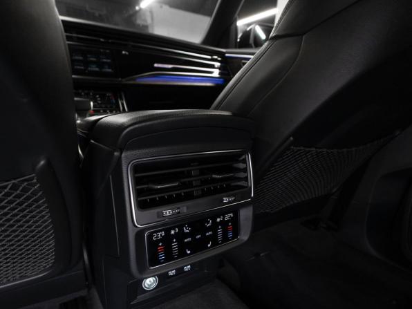 Audi Q8 I (4M) с пробегом 2018 года, цена 4 880 000 рублей, 150124 км, внедорожник, Автокод Объявления