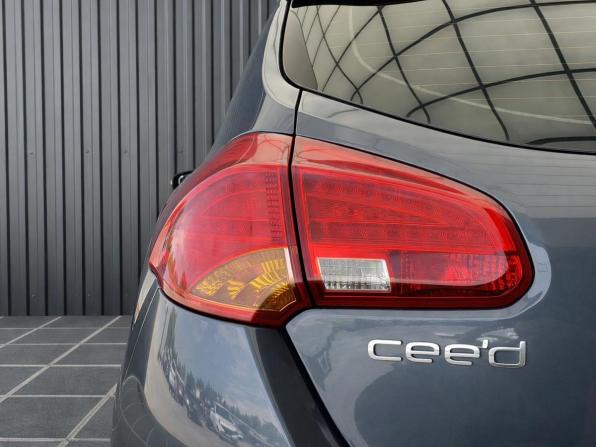 Kia Ceed II с пробегом 2014 года, цена 1 057 000 рублей, 178031 км, хэтчбек, Автокод Объявления