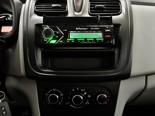 Renault Logan II с пробегом 2014 года, цена 466 000 рублей, 247000 км, седан, Автокод Объявления