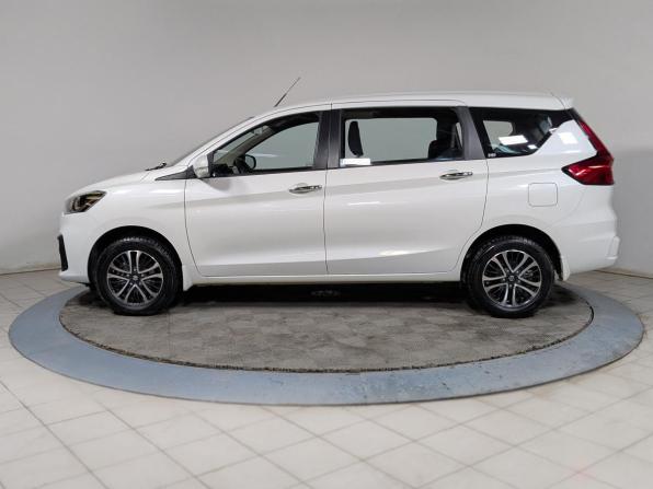 Suzuki Ertiga II Рестайлинг с пробегом 2022 года, цена 1 999 500 рублей, 49500 км, минивэн, Автокод Объявления