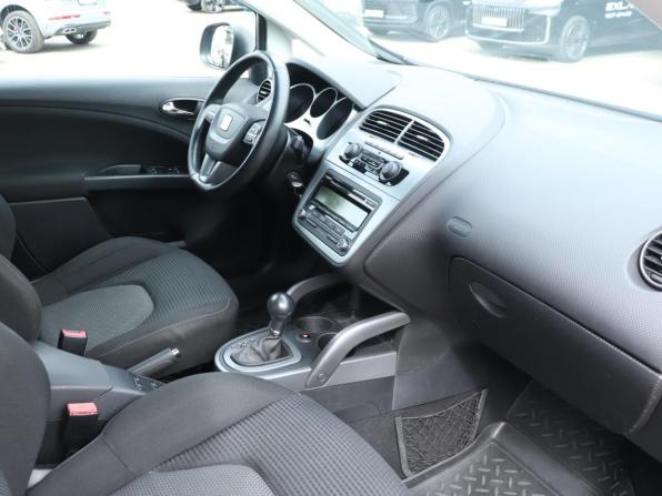 SEAT Altea I Рестайлинг с пробегом 2012 года, цена 760 000 рублей, 295493 км, компактвэн, Автокод Объявления
