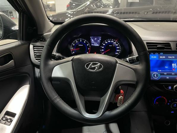 Hyundai Solaris I с пробегом 2013 года, цена 750 000 рублей, 179000 км, седан, Автокод Объявления