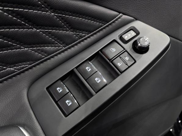 Toyota Avalon V с пробегом 2022 года, цена 3 650 000 рублей, 8472 км, седан, Автокод Объявления