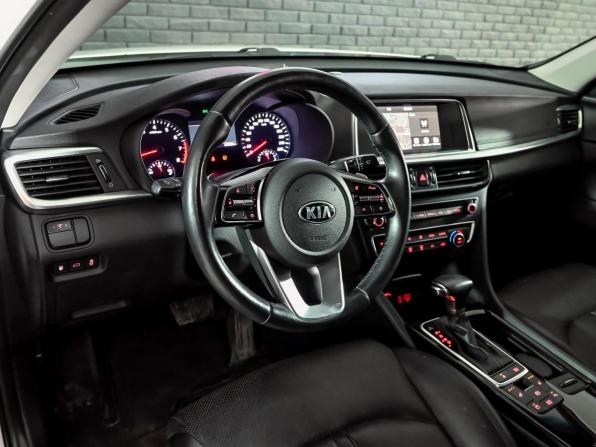 Kia Optima IV Рестайлинг с пробегом 2020 года, цена 2 560 000 рублей, 64066 км, седан, Автокод Объявления