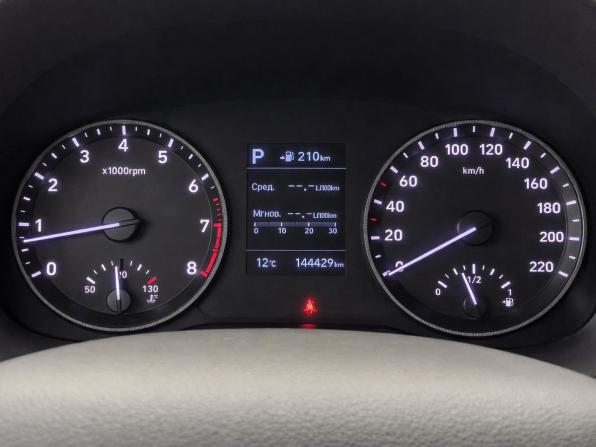 Hyundai Solaris II с пробегом 2017 года, цена 1 297 000 рублей, 144429 км, седан, Автокод Объявления