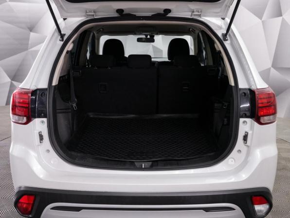 Mitsubishi Outlander III Рестайлинг 3 с пробегом 2019 года, цена 2 330 000 рублей, 125000 км, внедорожник, Автокод Объявления