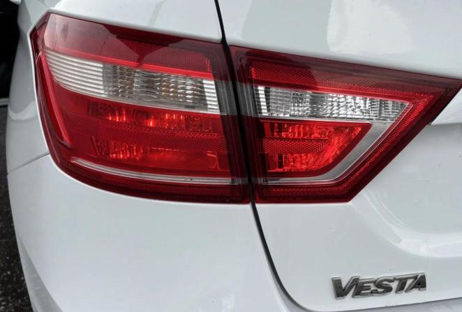 Lada (ВАЗ) Vesta I с пробегом 2022 года, цена 985 000 рублей, 98260 км, седан, Автокод Объявления