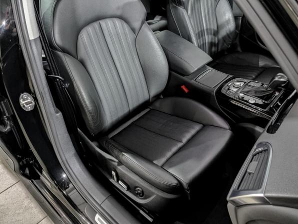 Audi A6 IV (C7) Рестайлинг с пробегом 2017 года, цена 2 980 000 рублей, 64730 км, седан, Автокод Объявления
