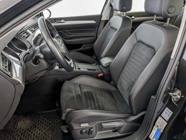 Volkswagen Passat B8 Рестайлинг с пробегом 2020 года, цена 2 459 000 рублей, 33972 км, седан, Автокод Объявления