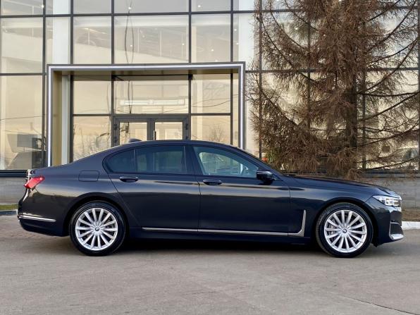 BMW 7 серии VI (G11/G12) Рестайлинг с пробегом 2022 года, цена 6 999 000 рублей, 63744 км, седан, Автокод Объявления