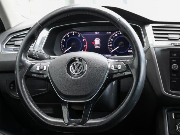 Volkswagen Tiguan II с пробегом 2018 года, цена 1 779 000 рублей, 229610 км, внедорожник, Автокод Объявления