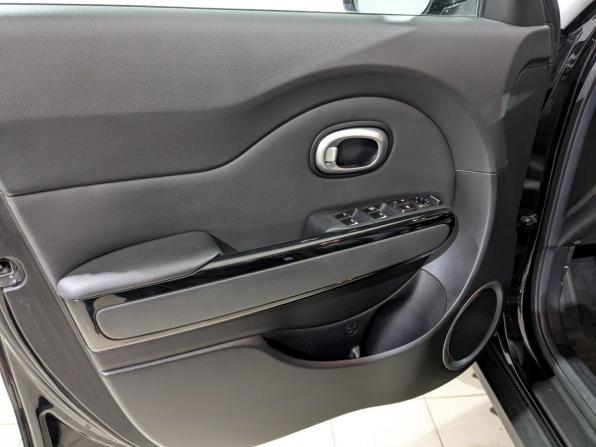 Kia Soul II Рестайлинг с пробегом 2019 года, цена 1 735 000 рублей, 109090 км, хэтчбек, Автокод Объявления